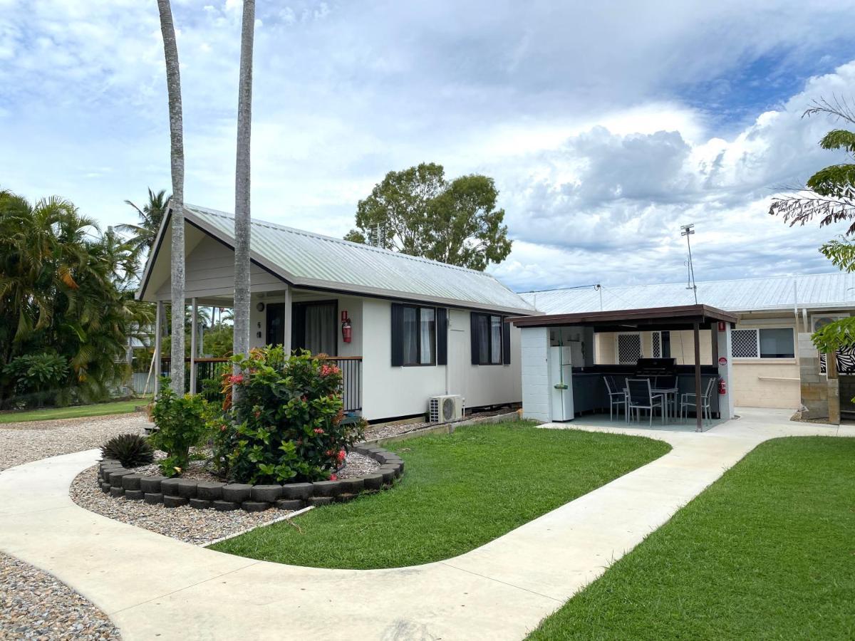 Palm View Holiday Apartments 보엔 외부 사진