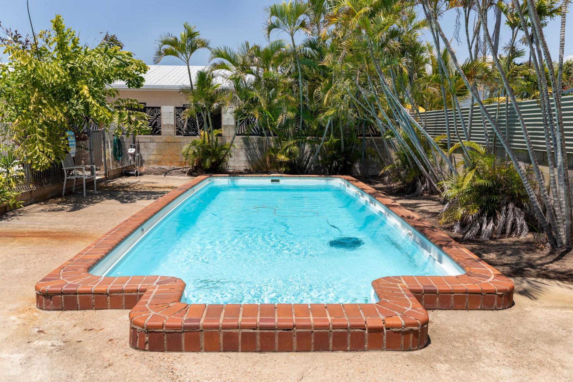 Palm View Holiday Apartments 보엔 외부 사진