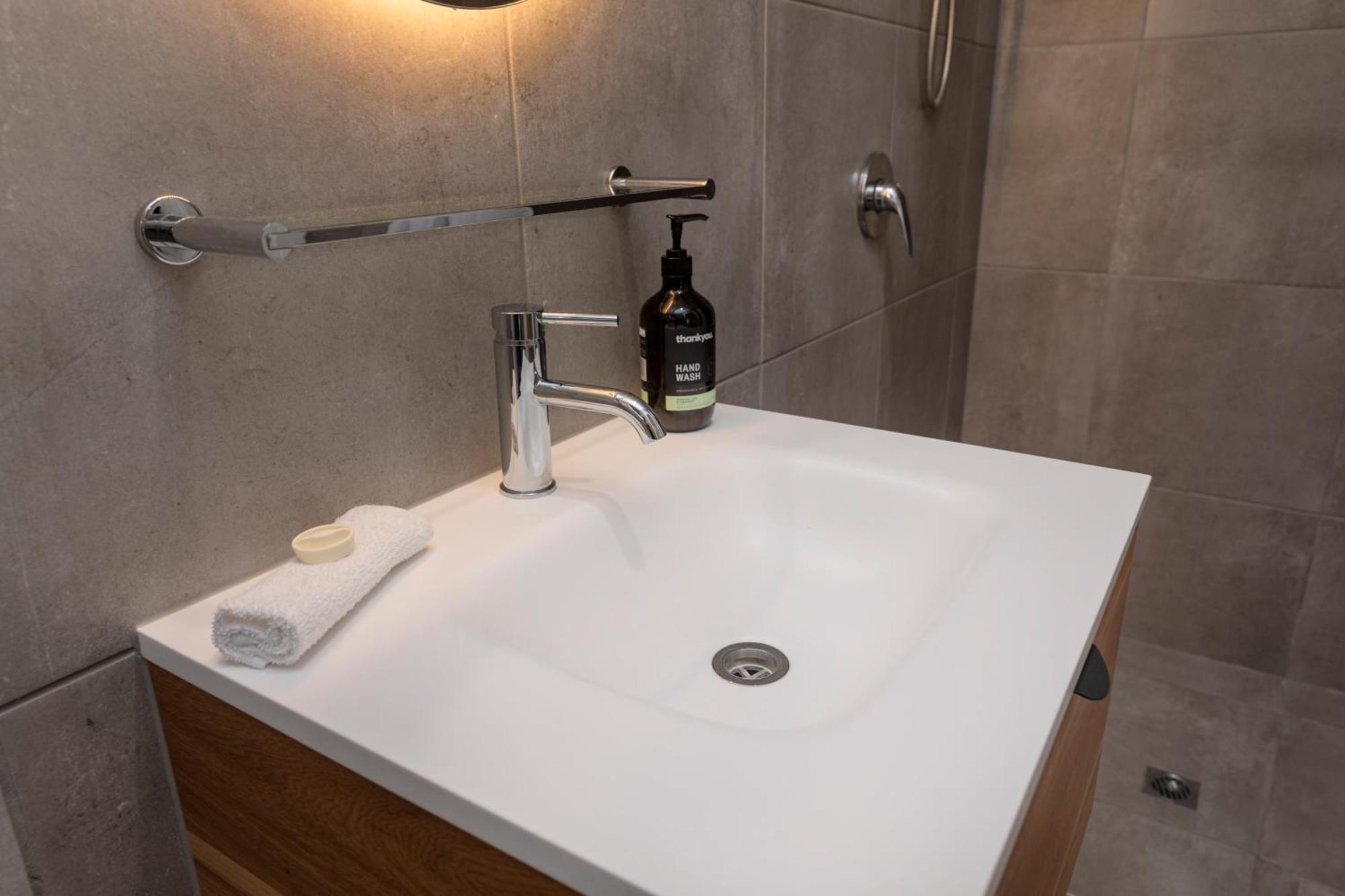Palm View Holiday Apartments 보엔 외부 사진
