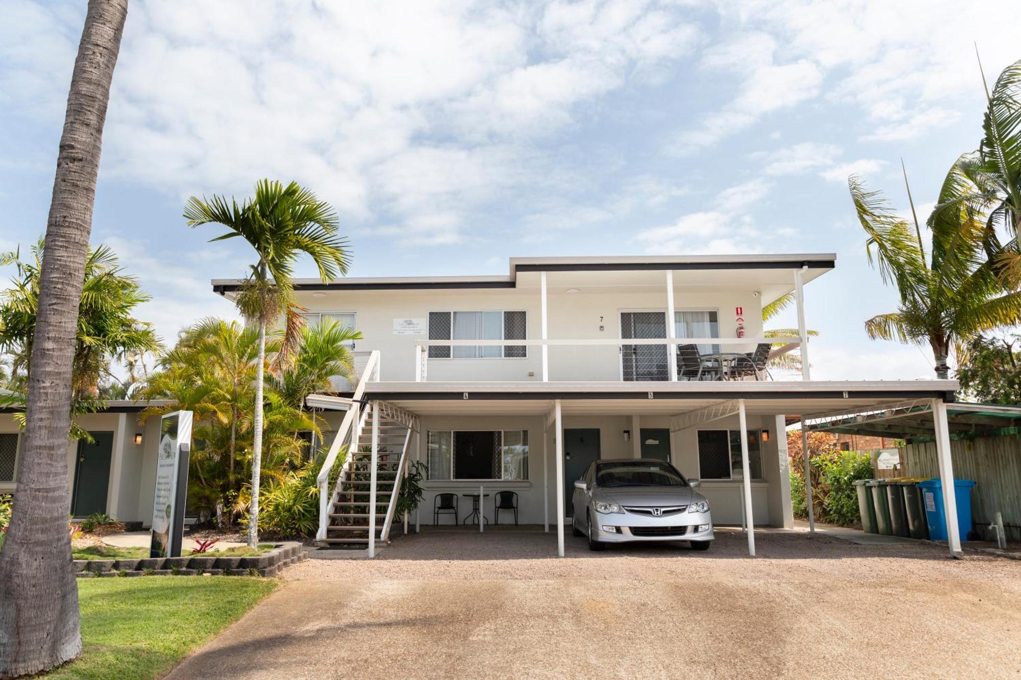 Palm View Holiday Apartments 보엔 외부 사진