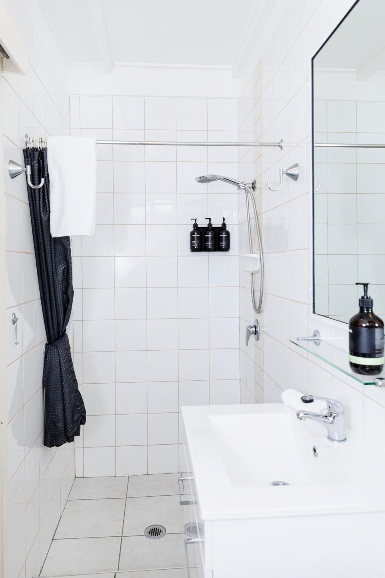 Palm View Holiday Apartments 보엔 외부 사진