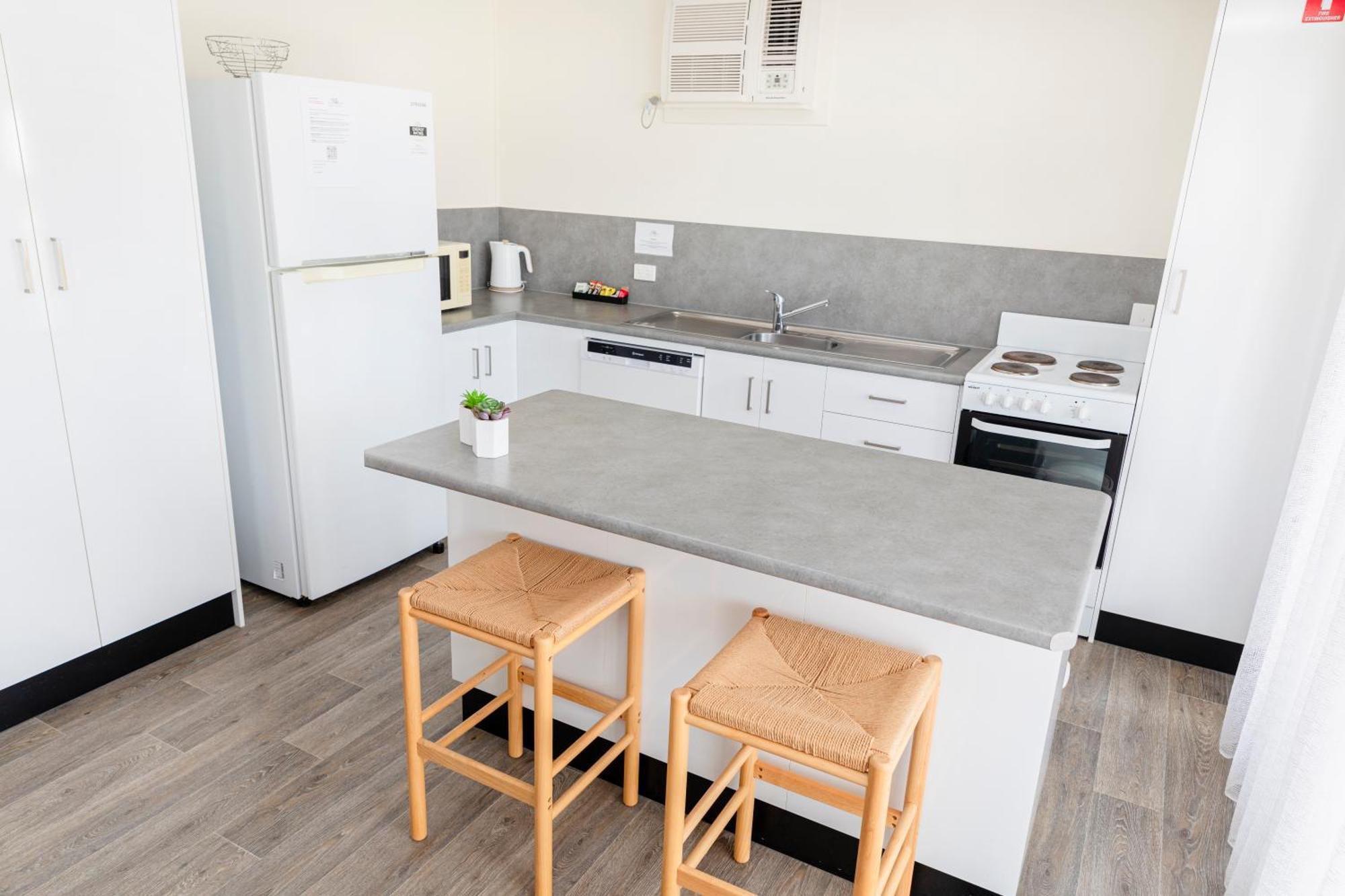 Palm View Holiday Apartments 보엔 외부 사진