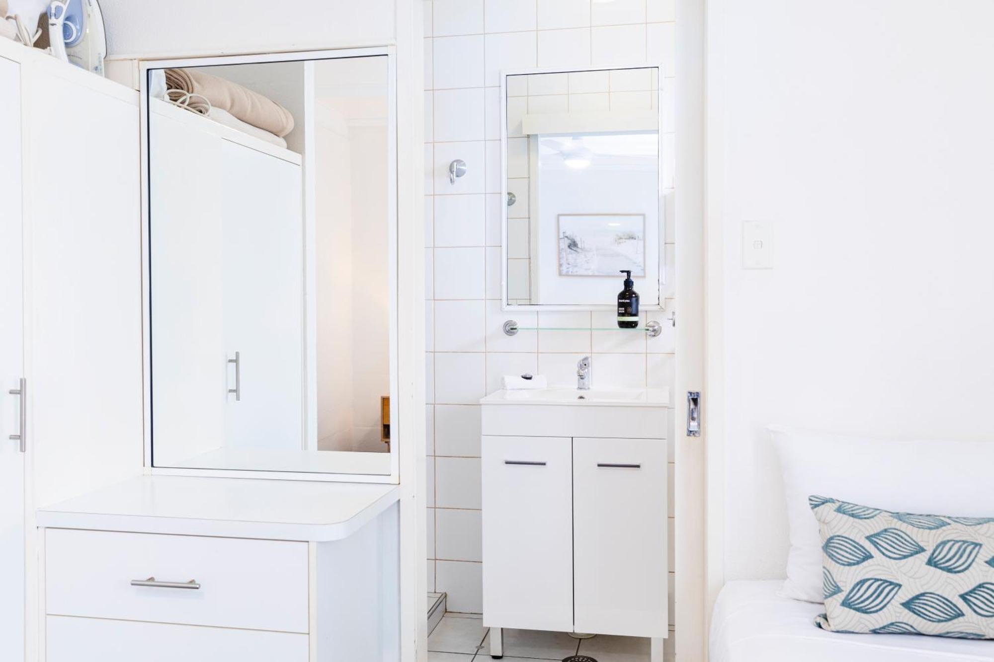 Palm View Holiday Apartments 보엔 외부 사진