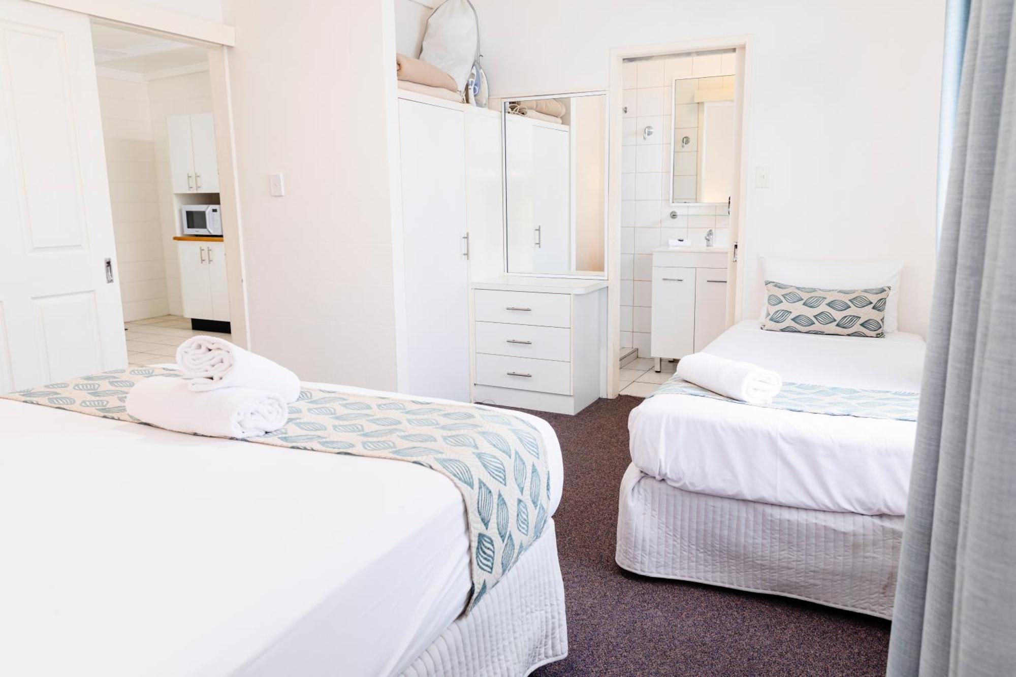 Palm View Holiday Apartments 보엔 외부 사진