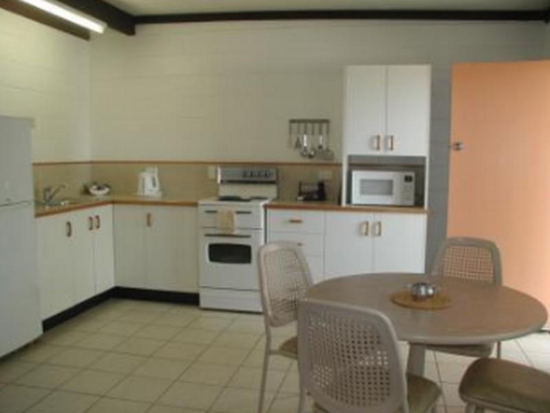 Palm View Holiday Apartments 보엔 외부 사진