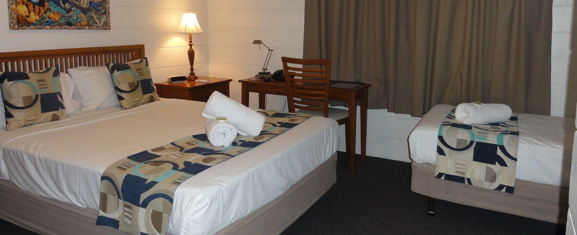 Palm View Holiday Apartments 보엔 외부 사진